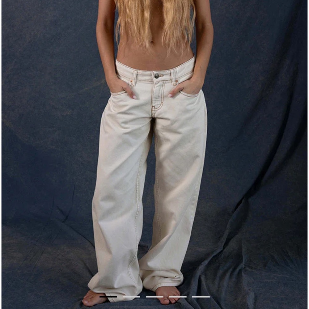 NWT Motel Rocks Roomy Extra Wide Low Rise Jeans in Off White W26 L32